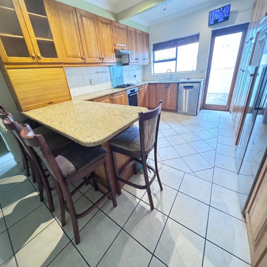 3 Bedroom Property for Sale in Newlands Western Cape